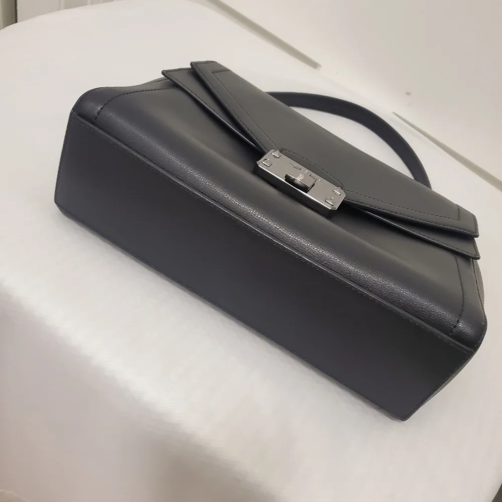 Michael Kors "KINSLEY" Black Leather Satchel, Business, Stylish, Chic - Picture 9 of 12